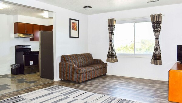 2 Double Beds Nonsmoking Kitchen Suite Photo 3