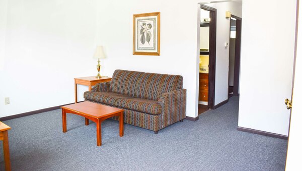 2 Double Beds Nonsmoking Kitchen Suite Photo 4