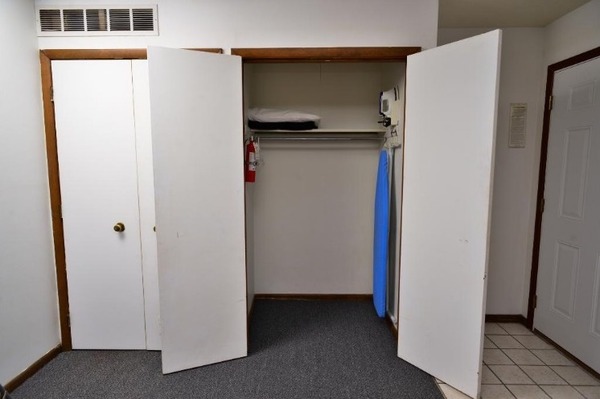 2 Room 3 Double Beds Nonsmoking Suite Photo 6