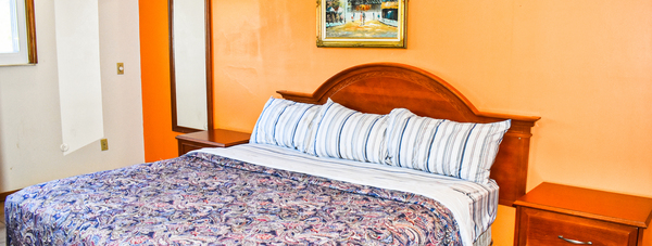 1 King Bed Nonsmoking Kitchen Suite Photo 1